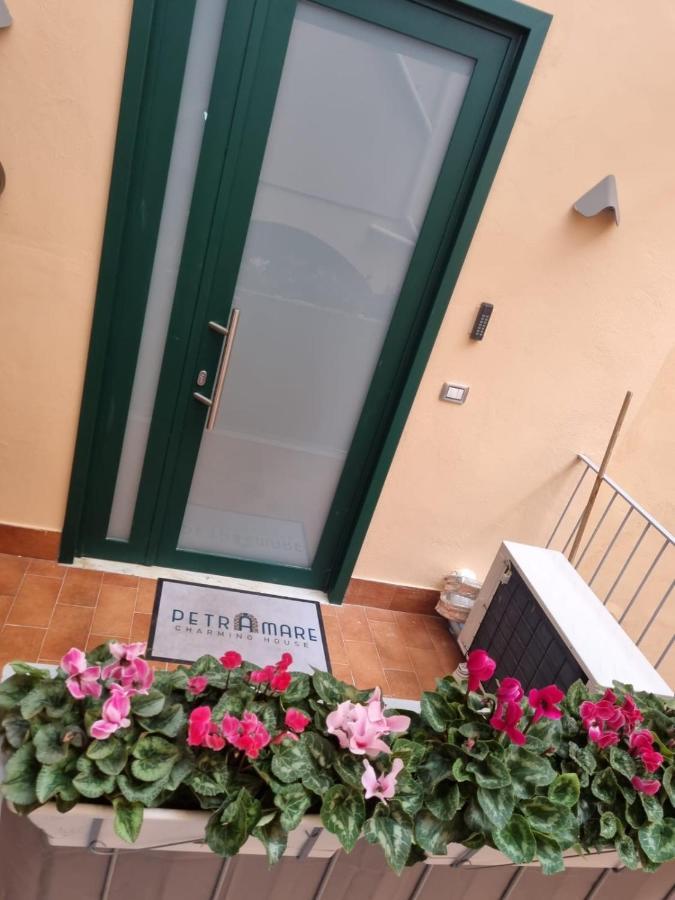 Apartmán Petramare Charming House Salerno Exteriér fotografie